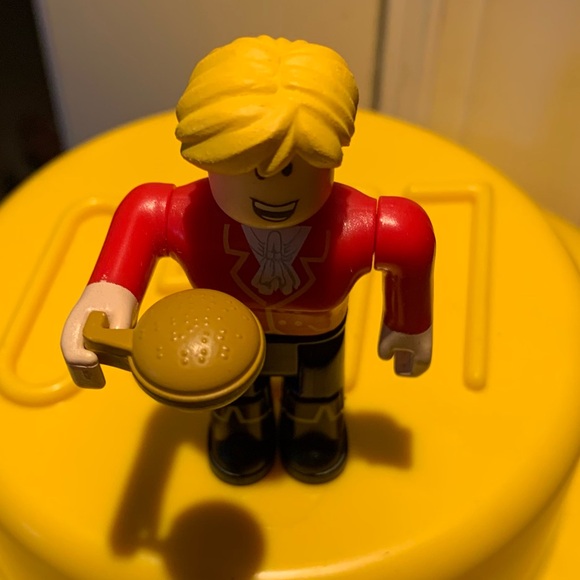 Roblox Fairytale Prince Arthur Action Figure - Picture 5 of 6